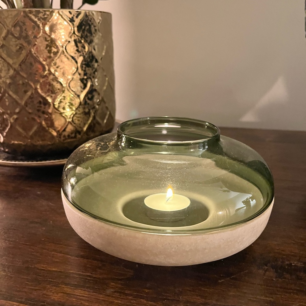 Jai Inc. Lantern and Shade series hand blown glass tea light holder, NWT!!